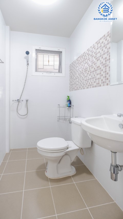 *****ทาวน์เฮ้าส์มือสองย่านปทุมธานี ม.ศุภาลัย เบลล่า กรุงเทพ-ปทุมธานี หลังมุม! เนื้อที่เยอะถึง 29.5 ตร.ว. ฟังก์ชัน 3 ห้องนอน 2 ห้องน้ำ 2 ที่จอดรถ ต่อเติมครัว แถมเฟอร์นิเจอร์ทั้งหลัง ทำเลเชื่อมต่อถ.กรุงเทพฯ-ปทุมธานี, ถ.กาญจนาภิเษก